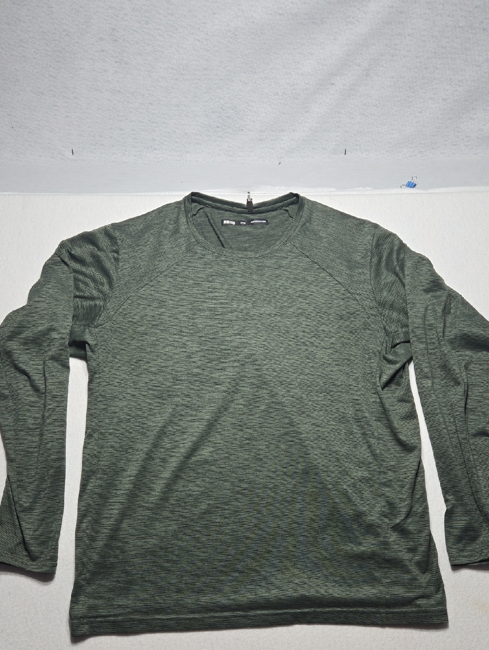 Men's REI Heathered Olive Long-Sleeve Crew Neck Shirt